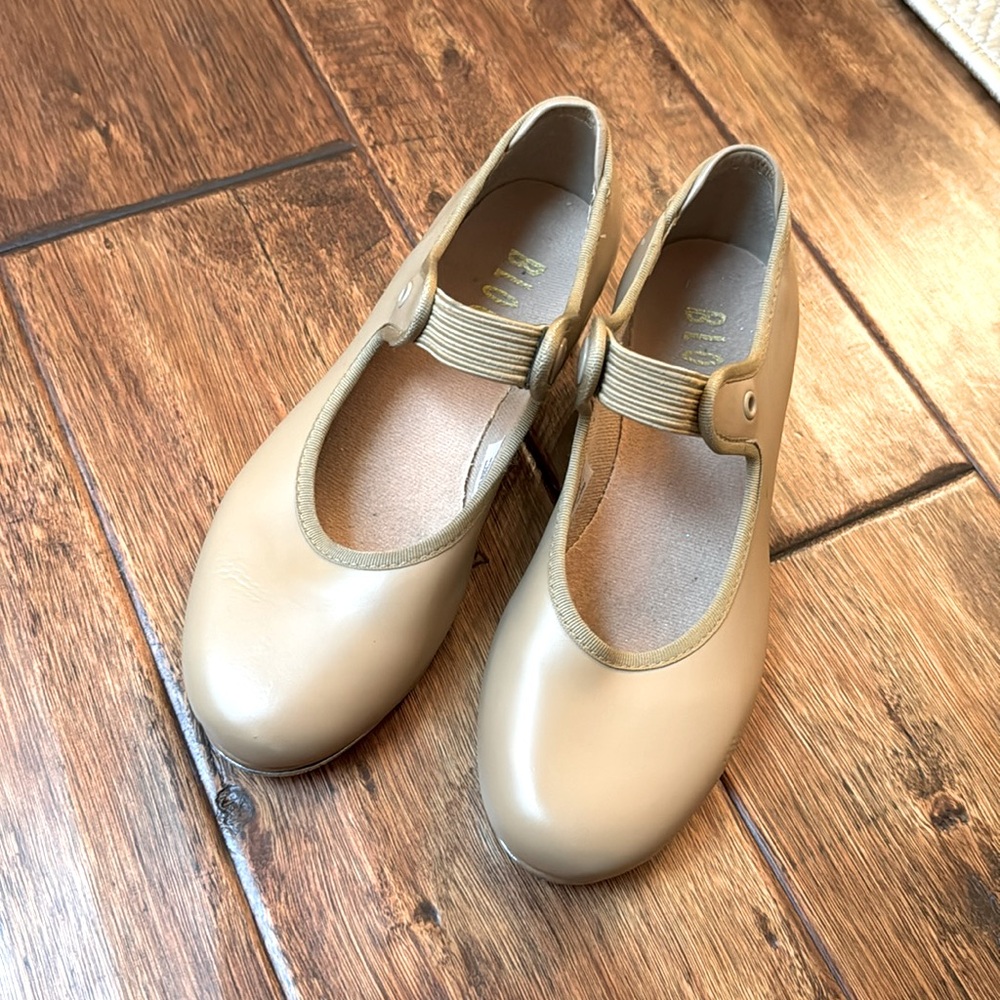 Bloch tan tap shoes, preschool/little kid size 13. Worn 2x.